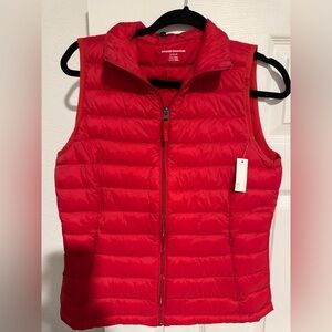 Brand new amazon puffer vest size small